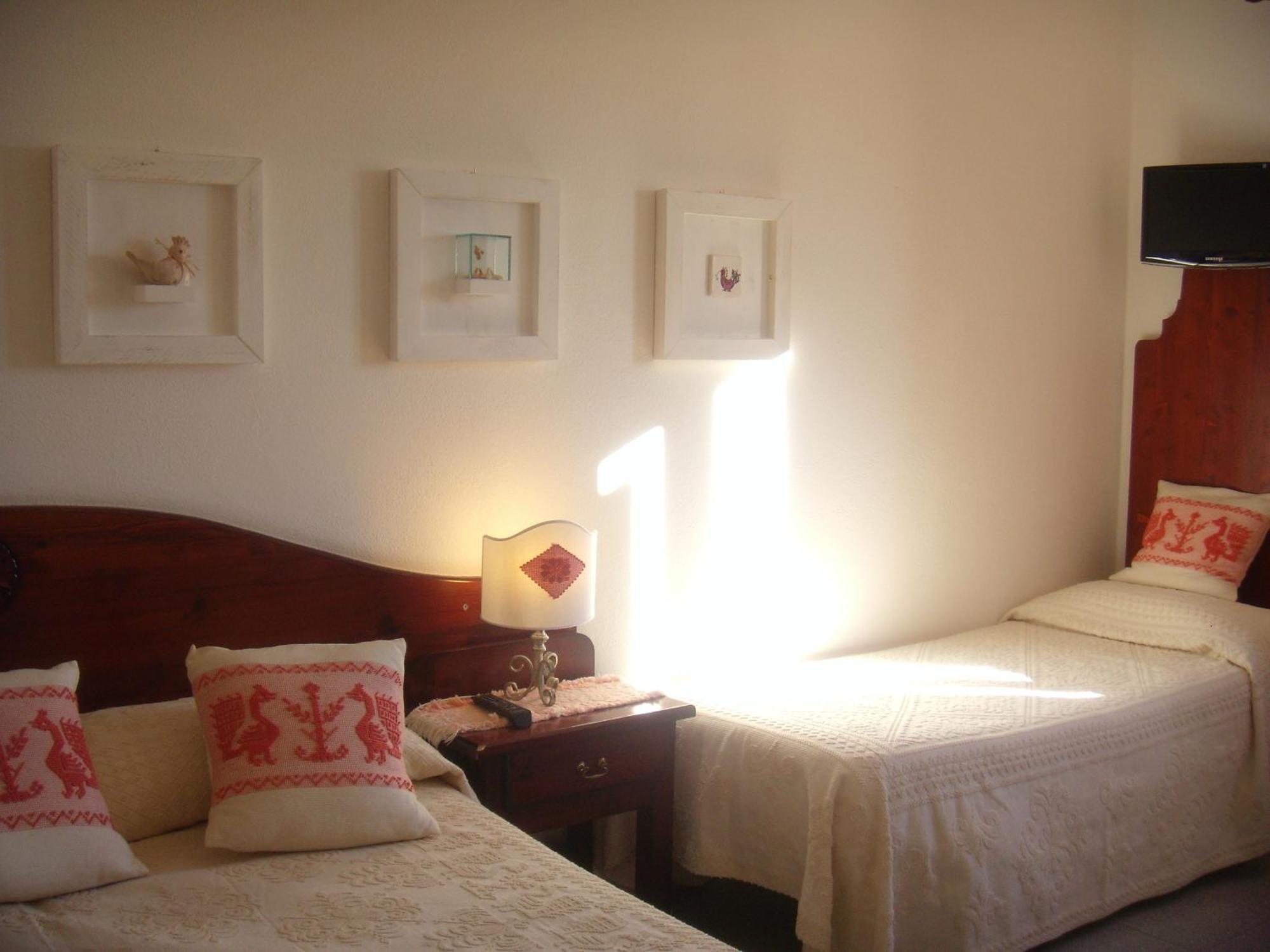 Hotel S'Ortale Con Parcheggio Interno E Ristorante All'Aperto โอโรเซย ภายนอก รูปภาพ
