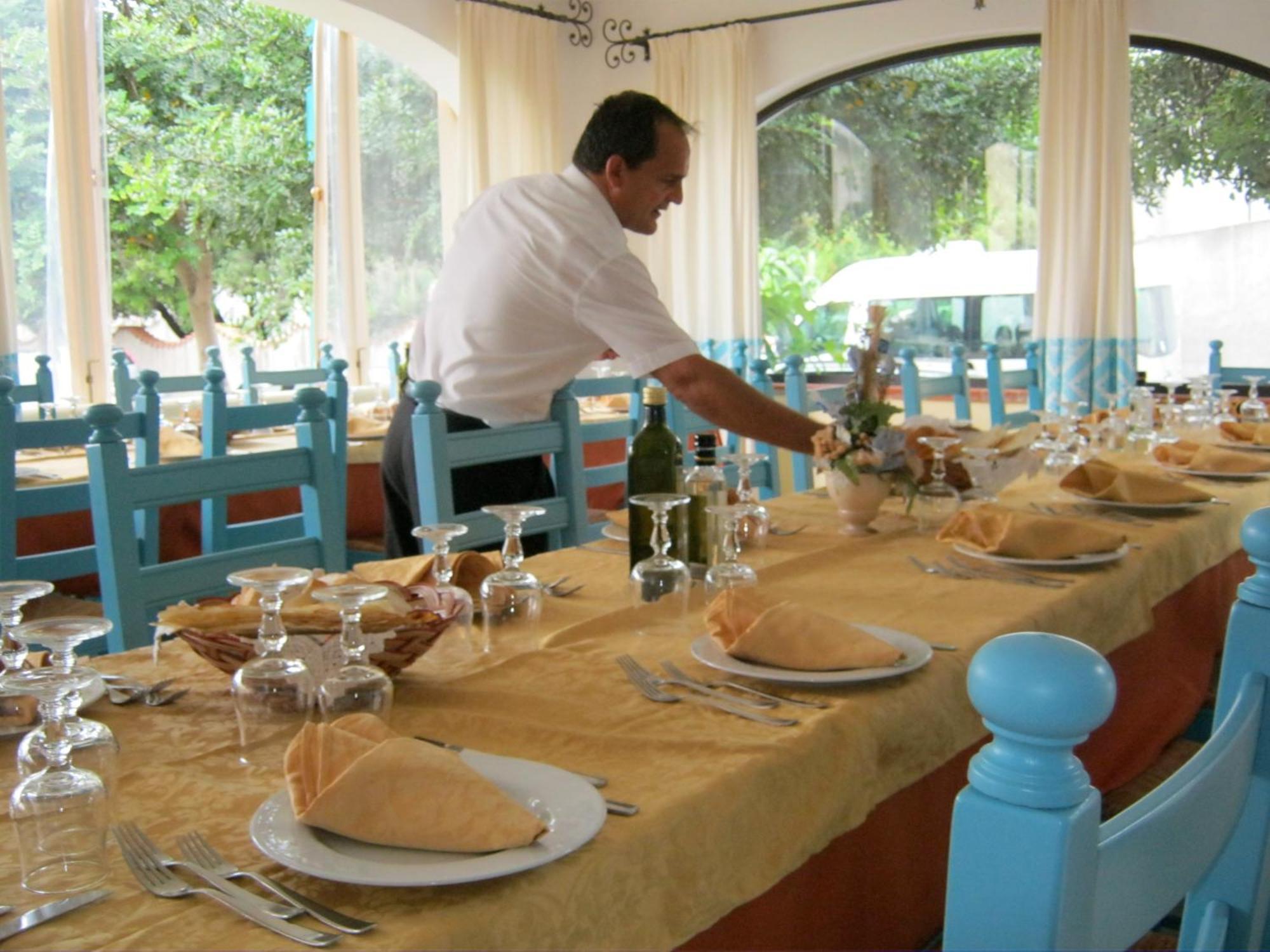 Hotel S'Ortale Con Parcheggio Interno E Ristorante All'Aperto โอโรเซย ภายนอก รูปภาพ