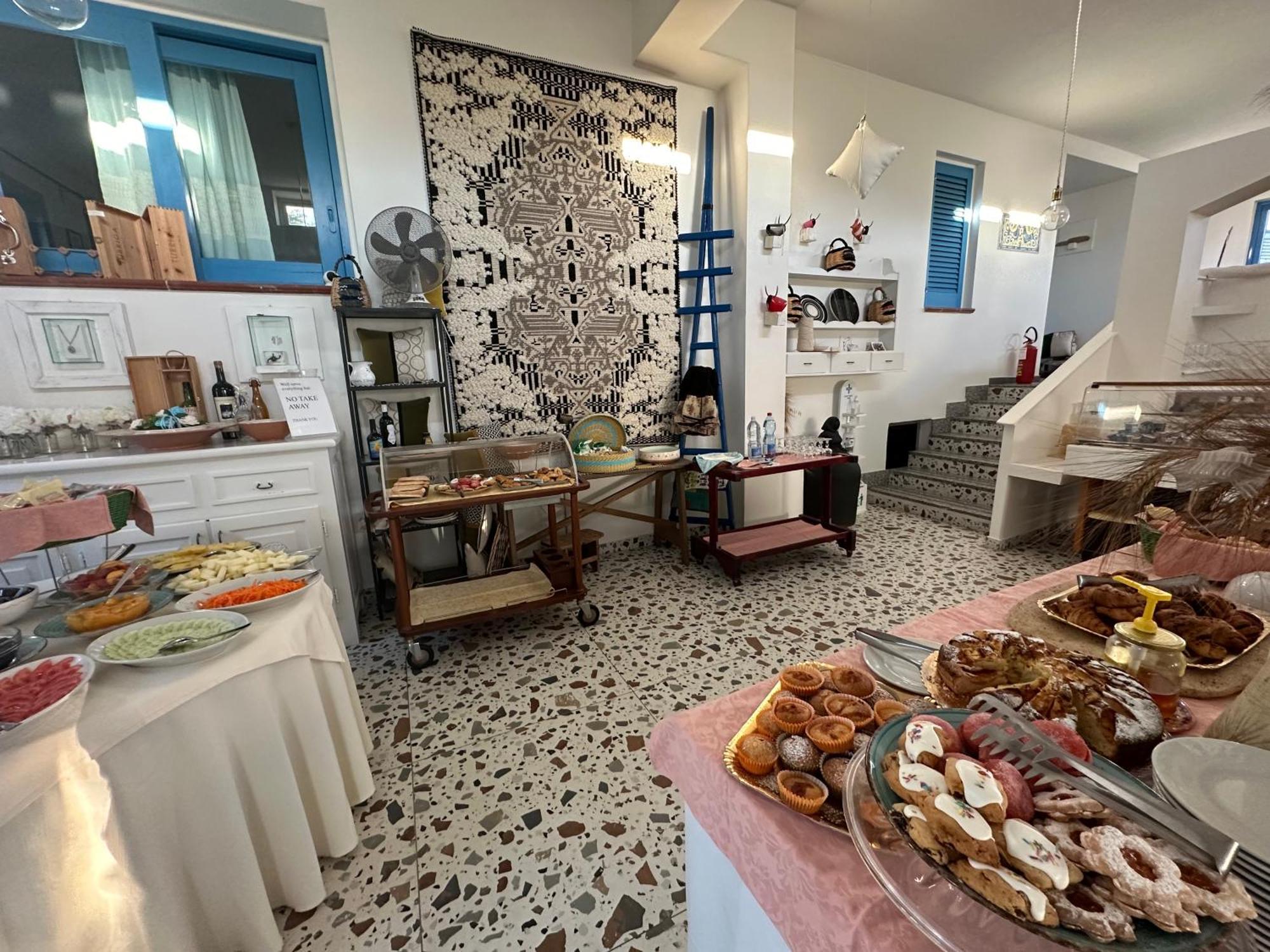 Hotel S'Ortale Con Parcheggio Interno E Ristorante All'Aperto โอโรเซย ภายนอก รูปภาพ