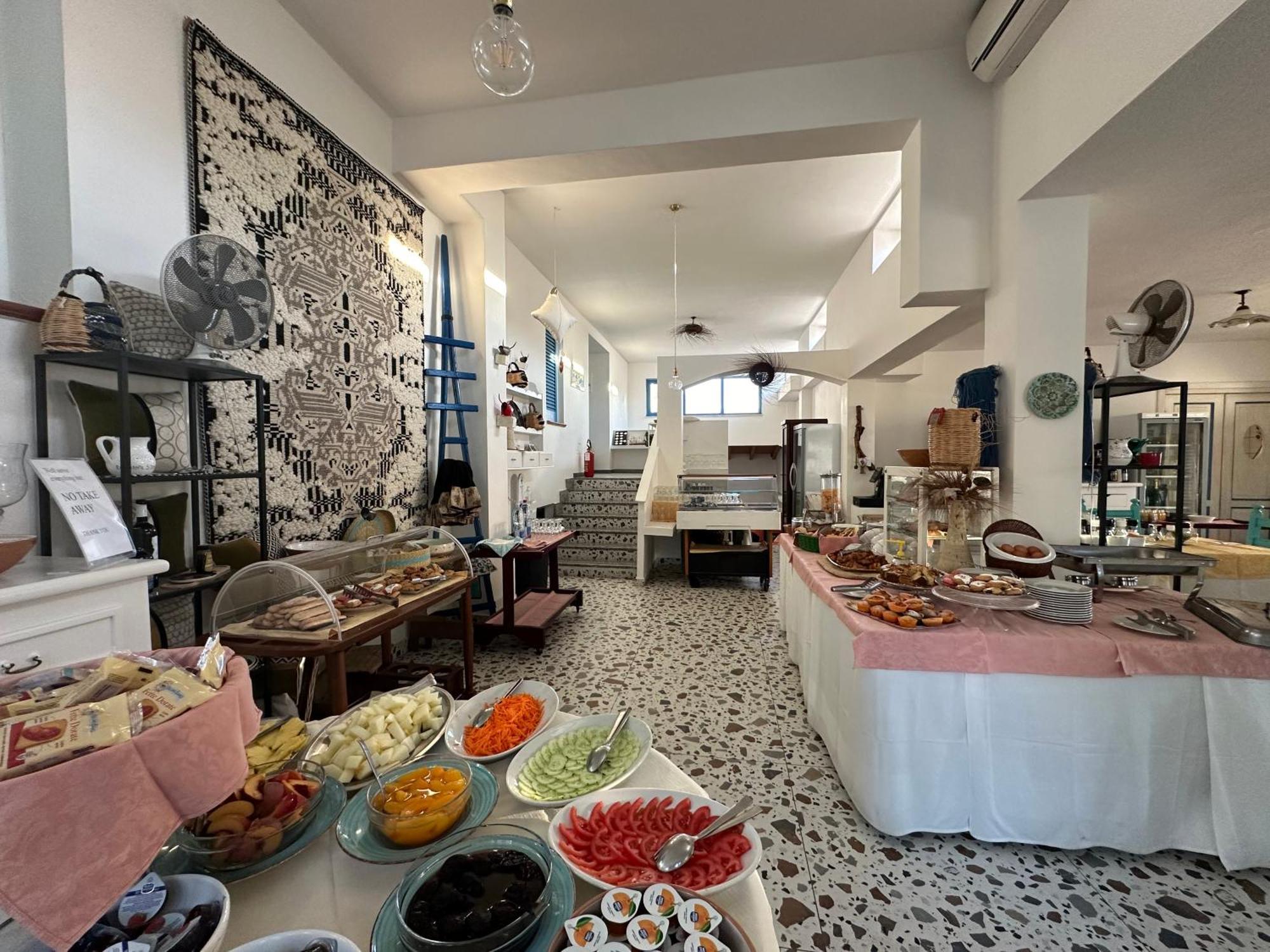 Hotel S'Ortale Con Parcheggio Interno E Ristorante All'Aperto โอโรเซย ภายนอก รูปภาพ