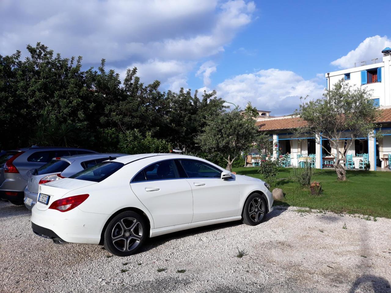 Hotel S'Ortale Con Parcheggio Interno E Ristorante All'Aperto โอโรเซย ภายนอก รูปภาพ
