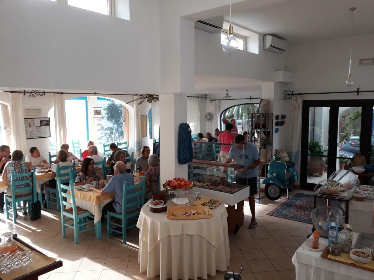 Hotel S'Ortale Con Parcheggio Interno E Ristorante All'Aperto โอโรเซย ภายนอก รูปภาพ