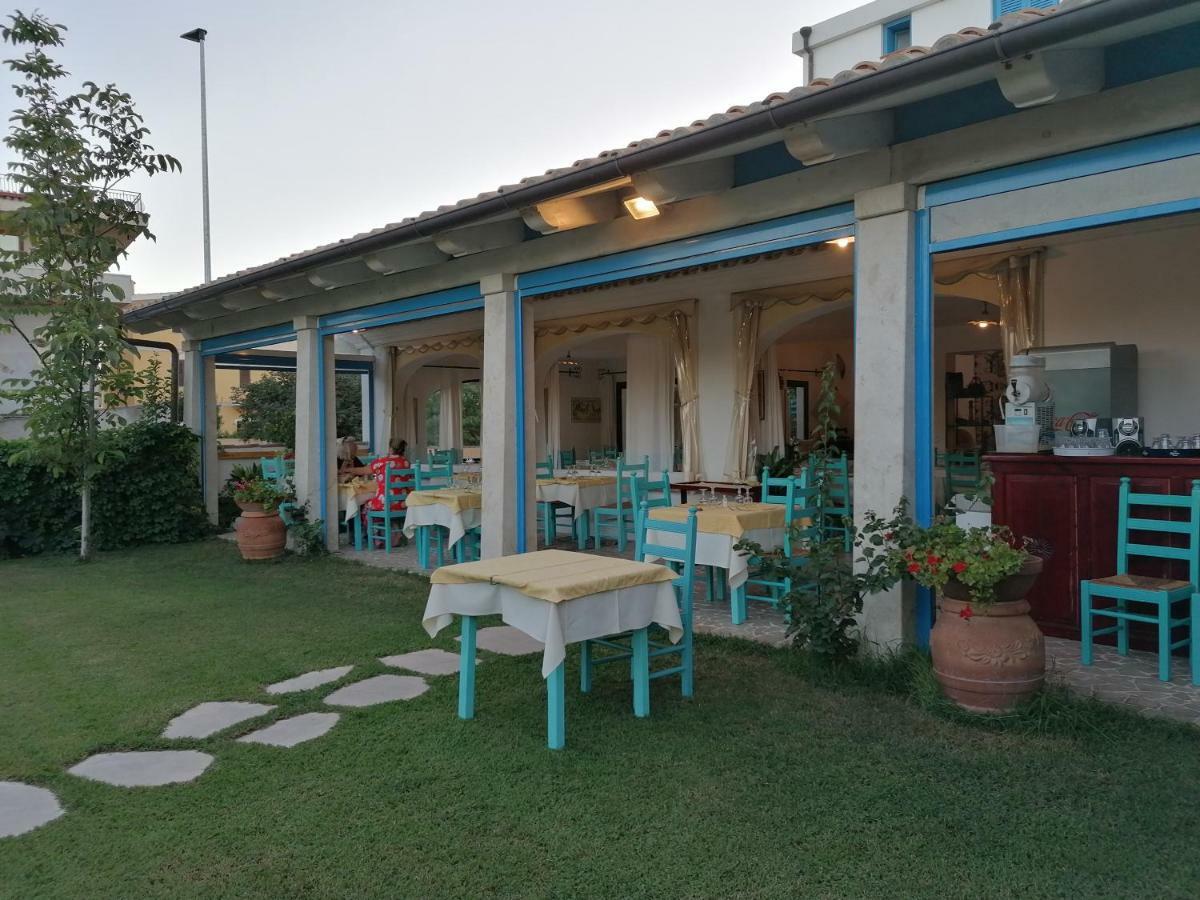 Hotel S'Ortale Con Parcheggio Interno E Ristorante All'Aperto โอโรเซย ภายนอก รูปภาพ